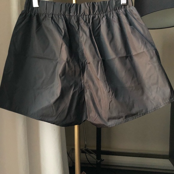 SOLD - Aritzia TNA shorts - Picture 4 of 4